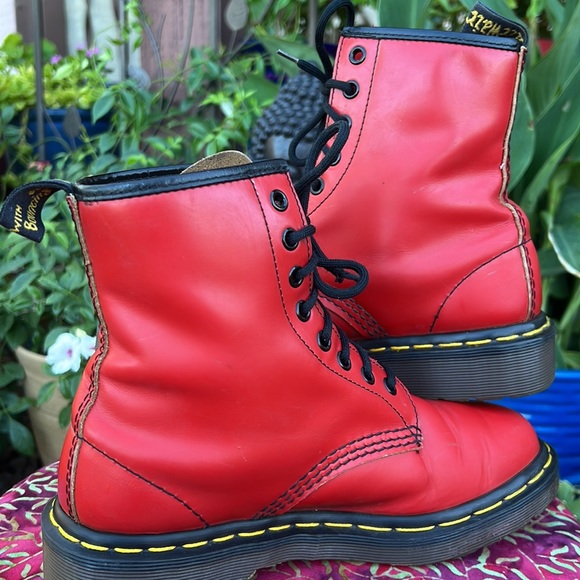 🏴󠁧󠁢󠁥󠁮󠁧󠁿 Dr. Martens MIE Vintage Smooth Red Leather 90’s Y2K Boots - Picture 8 of 17